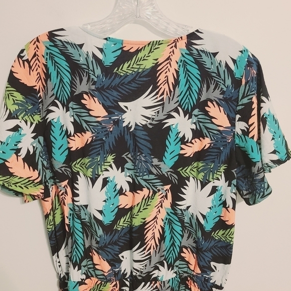 Mododoc | Women's Floral Print Short Sleeve Shorts Romper (Size Medium) - Picture 10 of 12